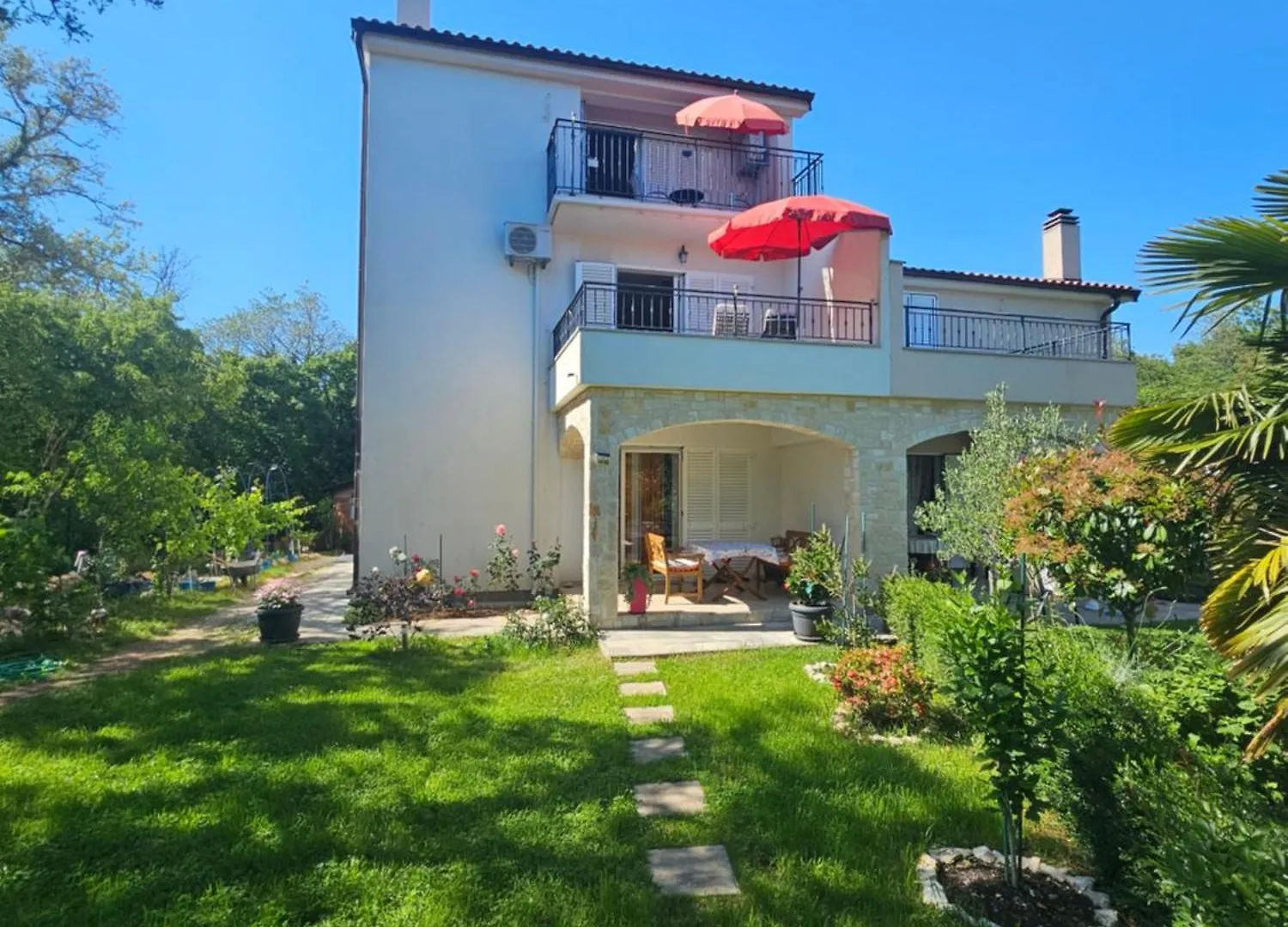 Apartments Ana Zupanje 0*,  Croatia